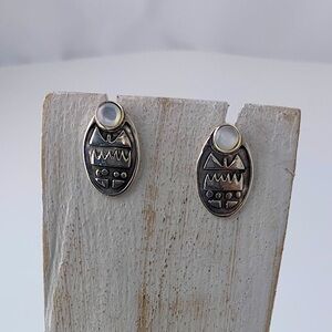 NWT Sterling Silver & Mother of Pearl Tribal Design Oval Stud Earrings
